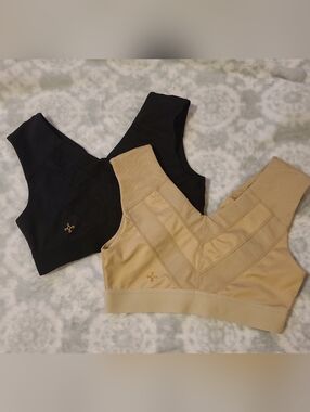 Tommie Copper Set Of Two Nude And Black Front Zipper Sports Bras Medium